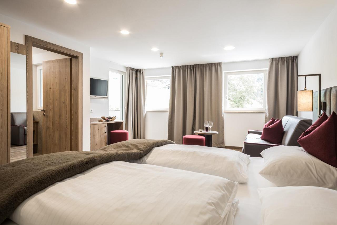 Hotel Zum Loewen - Al Leone เมลตินา ภายนอก รูปภาพ