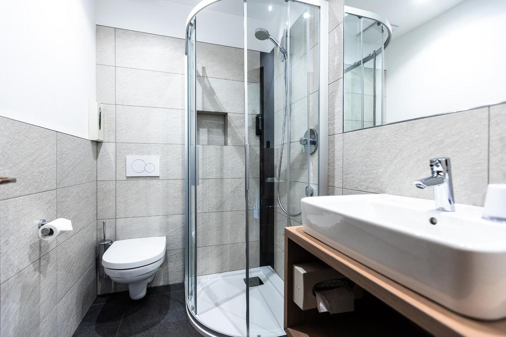 Hotel Zum Loewen - Al Leone เมลตินา ภายนอก รูปภาพ