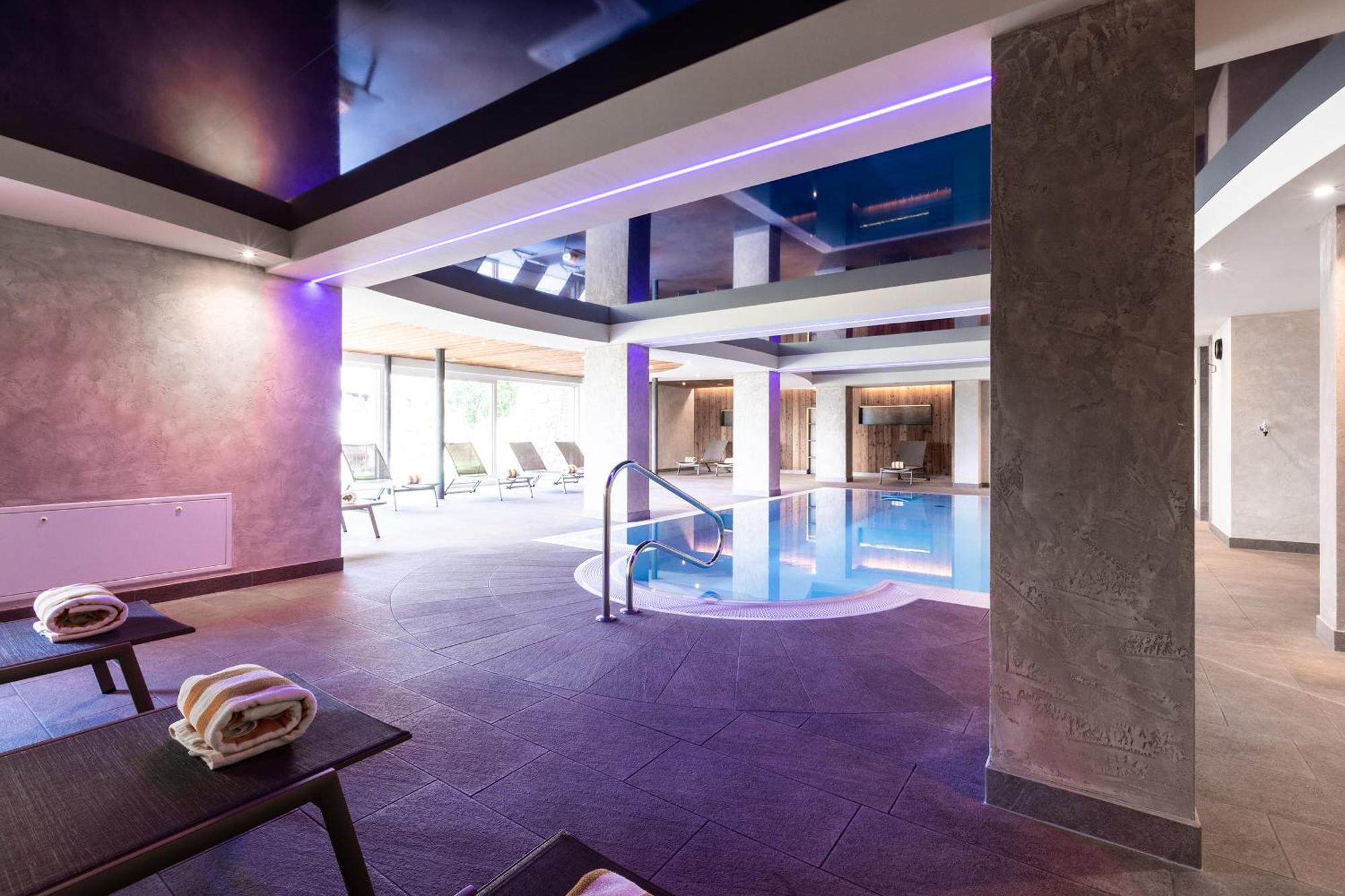 Hotel Zum Loewen - Al Leone เมลตินา ภายนอก รูปภาพ