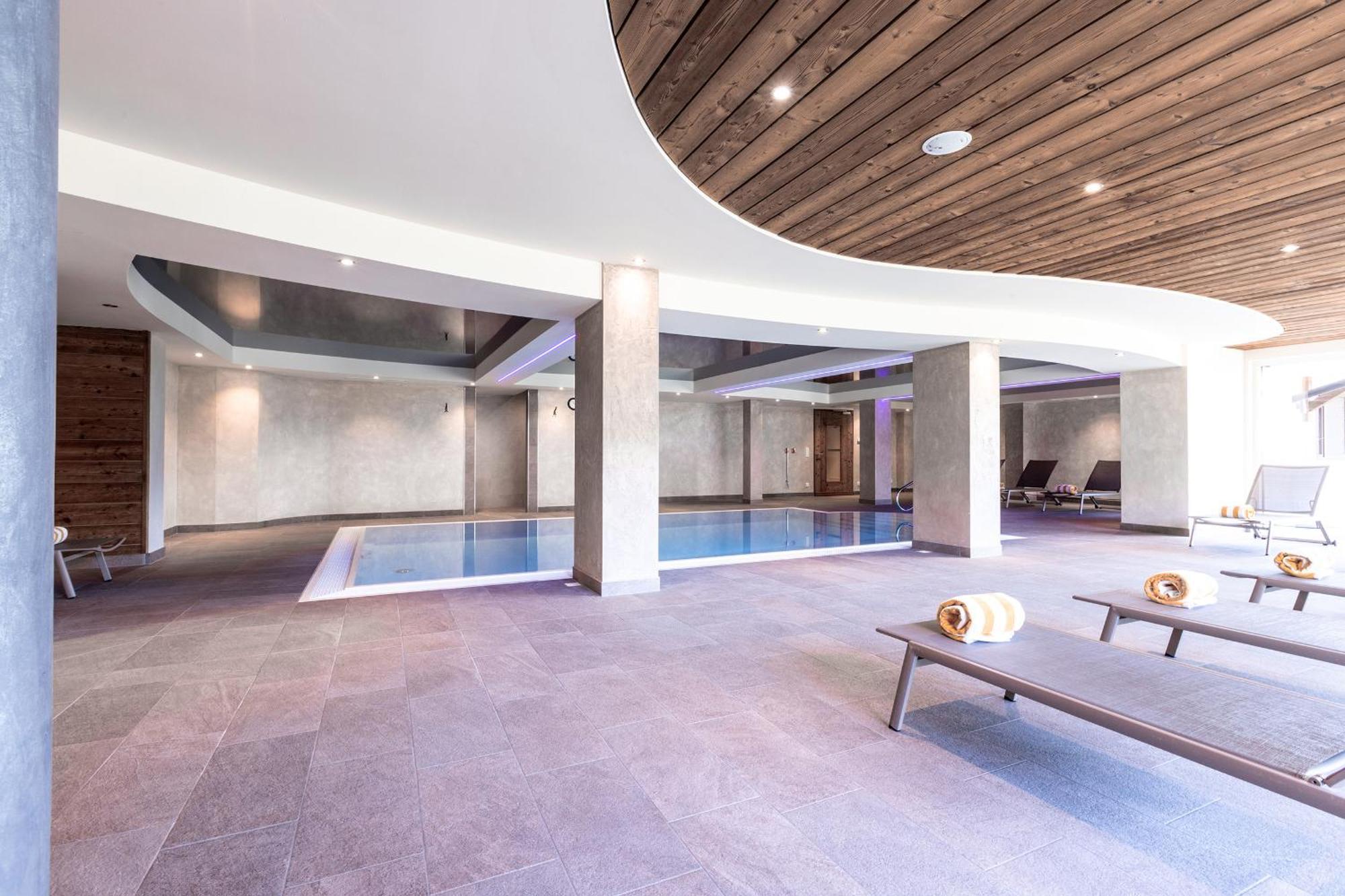 Hotel Zum Loewen - Al Leone เมลตินา ภายนอก รูปภาพ