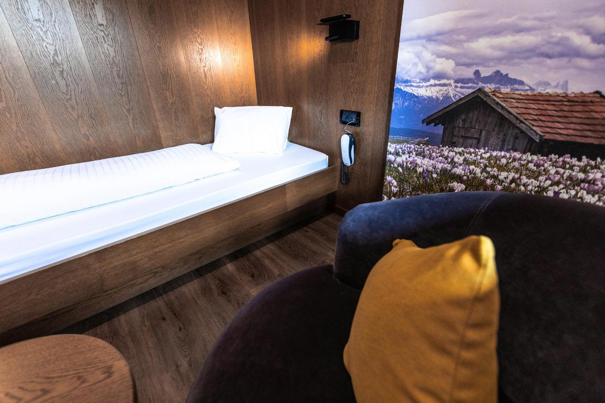 Hotel Zum Loewen - Al Leone เมลตินา ภายนอก รูปภาพ