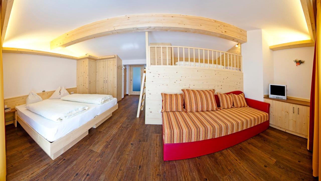 Hotel Zum Loewen - Al Leone เมลตินา ห้อง รูปภาพ